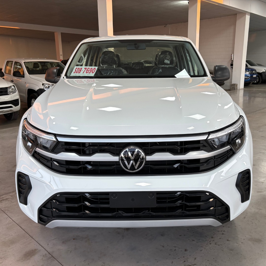 AMAROK TRENDLINE 4X2 MT 140CV 2025