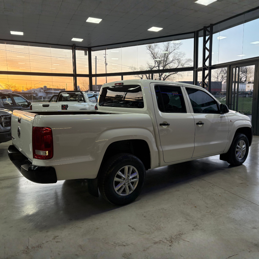 AMAROK TRENDLINE 4X2 140CV 2023